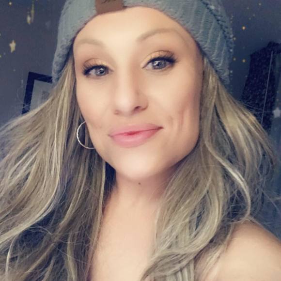 Meet your Posher, Ashley - Picture 1 of 1